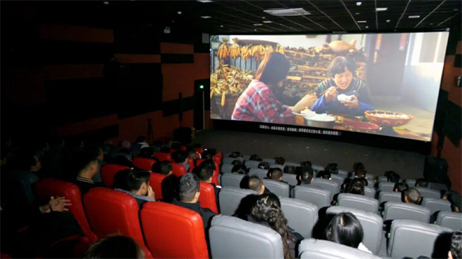 在泥土里的成长与心动——电影《白桔》回到故乡昭通举行首映式-第3张图片-旧杳电影网