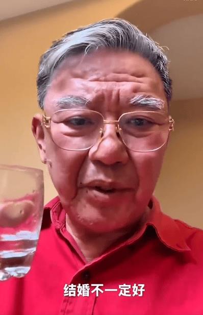 老戏骨李立群回应三个孩子都没结婚：结婚不一定好-第2张图片-旧杳电影网