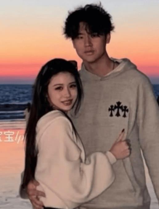 葛荟婕回应女儿小苹果疑似恋爱:尊重她自己啊-第1张图片-旧杳电影网 葛荟婕回应女儿小苹果疑似恋爱:尊重她自己啊-第1张图片-旧杳电影网