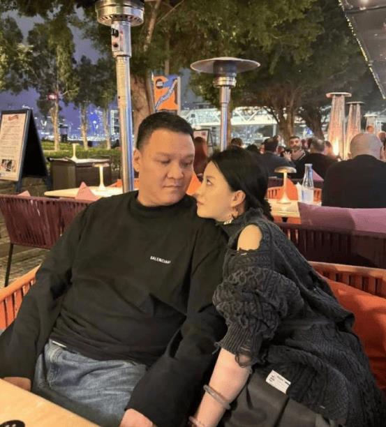 车澈回应与李嘉格离婚:若时间倒回还会这样选择-第1张图片-旧杳电影网 车澈回应与李嘉格离婚:若时间倒回还会这样选择-第1张图片-旧杳电影网