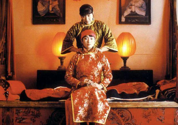 足以让张艺谋封神的5部电影,每一部都是无可撼动的经典神作-第3张图片-旧杳电影网 足以让张艺谋封神的5部电影,每一部都是无可撼动的经典神作-第3张图片-旧杳电影网