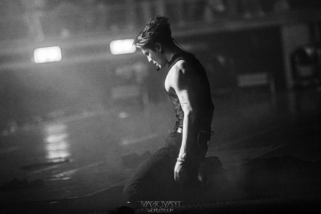 王嘉尔宣布自己解决生理需求！-第3张图片-旧杳电影网