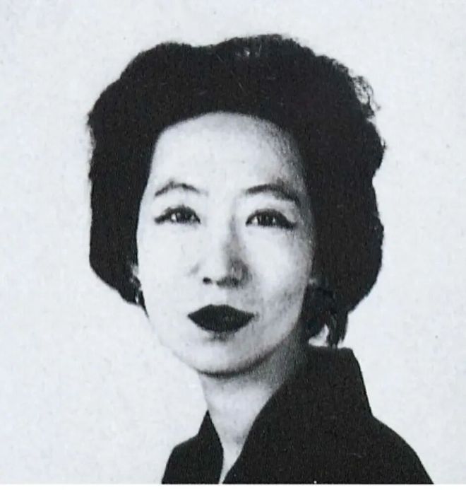 30万分手费vs3000万求婚钻戒：一个前妻的修养-第7张图片-旧杳电影网