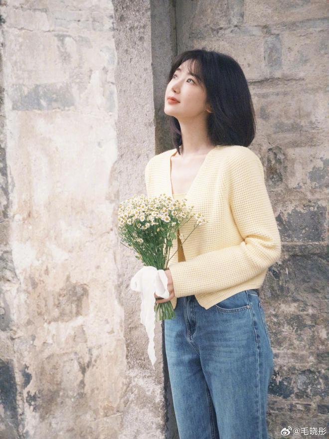 毛晓彤：听自己内心的声音，成为自己的光_1-第2张图片-旧杳电影网