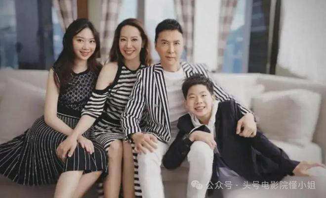 甄子丹老婆争议发文，夫妻评论区沦陷，62岁功夫巨星露面补救-第13张图片-旧杳电影网