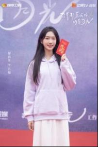 《致我那菜市场的白月光》开机 张婧仪陈靖可互为“白月光”照亮逆袭路-第17张图片-旧杳电影网 《致我那菜市场的白月光》开机 张婧仪陈靖可互为“白月光”照亮逆袭路-第17张图片-旧杳电影网