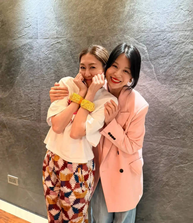 胡定欣否认怀孕!直言没生孩子压力 享受二人世界-第2张图片-旧杳电影网 胡定欣否认怀孕!直言没生孩子压力 享受二人世界-第2张图片-旧杳电影网