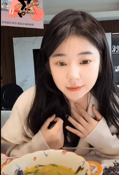 黄一鸣自曝谈恋爱：对方不是富二代但不会让她花钱-第1张图片-旧杳电影网