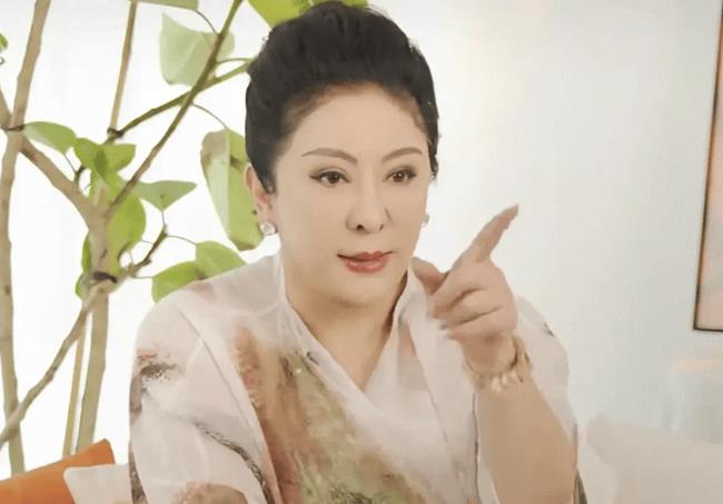 向太说这辈子唯一想知道父亲是谁 不知应该姓什么-第1张图片-旧杳电影网