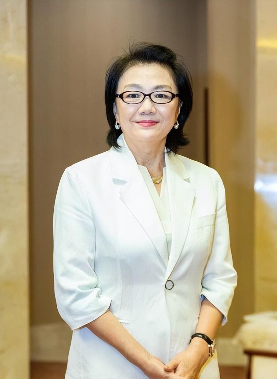 金铁霖二婚妻子是她,小丈夫18岁也是歌唱家,儿子如今是她的骄傲-第1张图片-旧杳电影网 金铁霖二婚妻子是她,小丈夫18岁也是歌唱家,儿子如今是她的骄傲-第1张图片-旧杳电影网