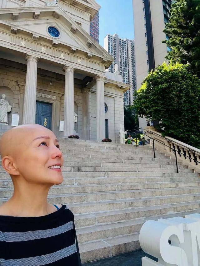 前港姐乳癌复发痛到无法站立,全靠两女儿支持乐观抗癌魔-第3张图片-旧杳电影网 前港姐乳癌复发痛到无法站立,全靠两女儿支持乐观抗癌魔-第3张图片-旧杳电影网