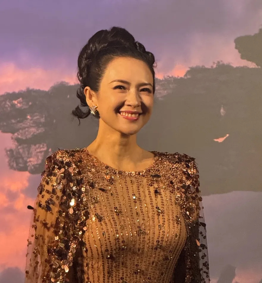 章子怡被吐槽拜高踩低！主动和卡梅隆热聊，对孙俪邓超略显冷淡-第1张图片-旧杳电影网