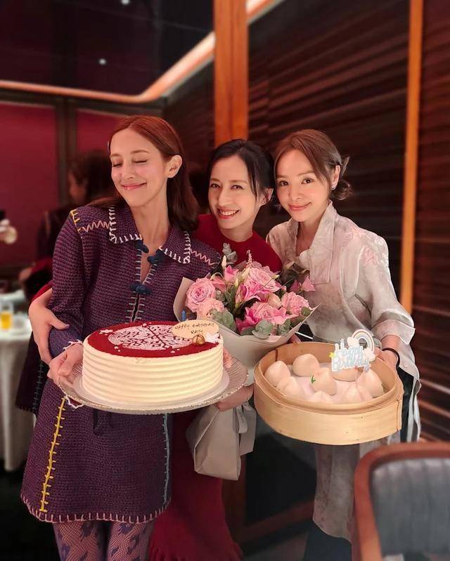 TVB视后龚嘉欣庆生，少妇联盟大搞睡衣派对，事业登顶感情随缘-第1张图片-旧杳电影网