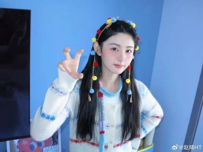 于正回应旗下艺人“赵晴瘦成纸片人”热搜,称她每天运动6小时:之前95斤,现在90+-第3张图片-旧杳电影网 于正回应旗下艺人“赵晴瘦成纸片人”热搜,称她每天运动6小时:之前95斤,现在90+-第3张图片-旧杳电影网