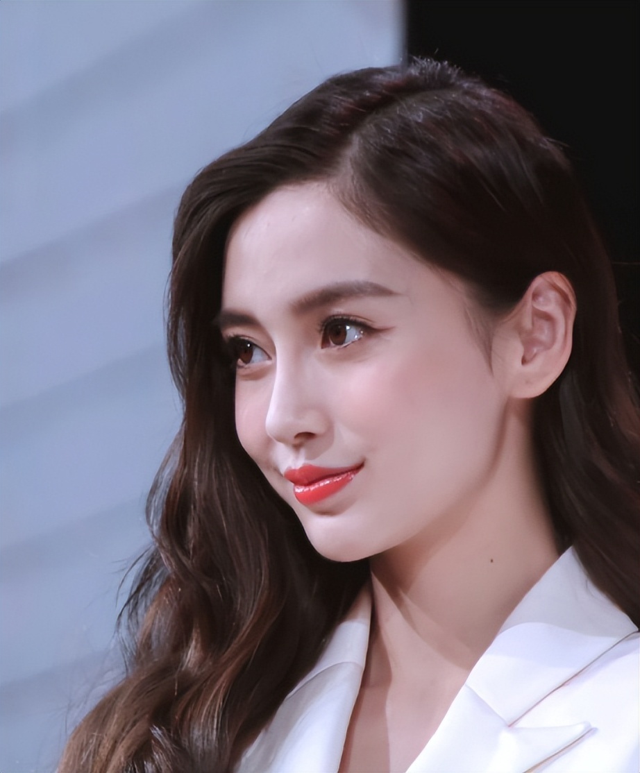 一觉醒来天塌了，杨颖离婚后男友被曝光，恶心的一幕出现了-第2张图片-旧杳电影网