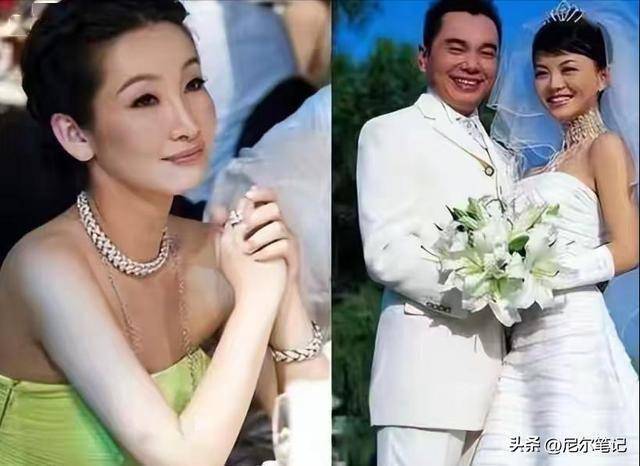 秦海璐和好友聚餐,和男友人握手分别老公不耐烦,上车叼烟好霸气-第14张图片-旧杳电影网 秦海璐和好友聚餐,和男友人握手分别老公不耐烦,上车叼烟好霸气-第14张图片-旧杳电影网