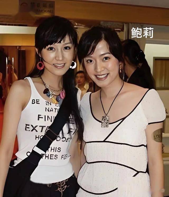 47岁鲍莉陪郭京飞大孤山祈福,脸色蜡黄老人味好浓,普通主妇摸样-第8张图片-旧杳电影网 47岁鲍莉陪郭京飞大孤山祈福,脸色蜡黄老人味好浓,普通主妇摸样-第8张图片-旧杳电影网