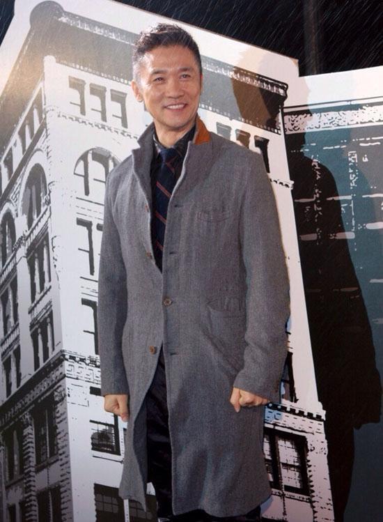 他长得高大帅气,娶黄志忠前妻何音,将继子视如己出,婚后无儿女-第5张图片-旧杳电影网 他长得高大帅气,娶黄志忠前妻何音,将继子视如己出,婚后无儿女-第5张图片-旧杳电影网