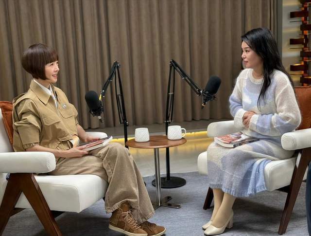 为挽留前夫,龚琳娜每天送一件礼物,这场坚持是救赎还是执念?-第5张图片-旧杳电影网 为挽留前夫,龚琳娜每天送一件礼物,这场坚持是救赎还是执念?-第5张图片-旧杳电影网