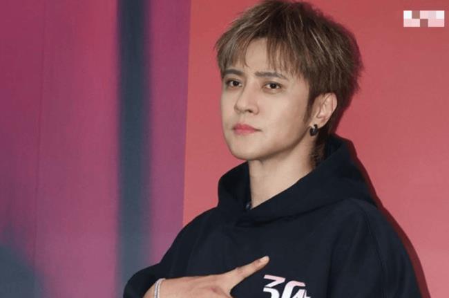 罗志祥再谈与经纪人秘婚传闻：没有讲要跟她结婚-第1张图片-旧杳电影网