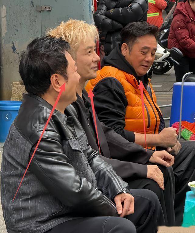 老牌港星重聚宜宾！陈浩民瘦脱相，黎耀祥一脸憨，麦长青头发花白-第2张图片-旧杳电影网