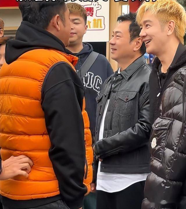 老牌港星重聚宜宾！陈浩民瘦脱相，黎耀祥一脸憨，麦长青头发花白-第12张图片-旧杳电影网