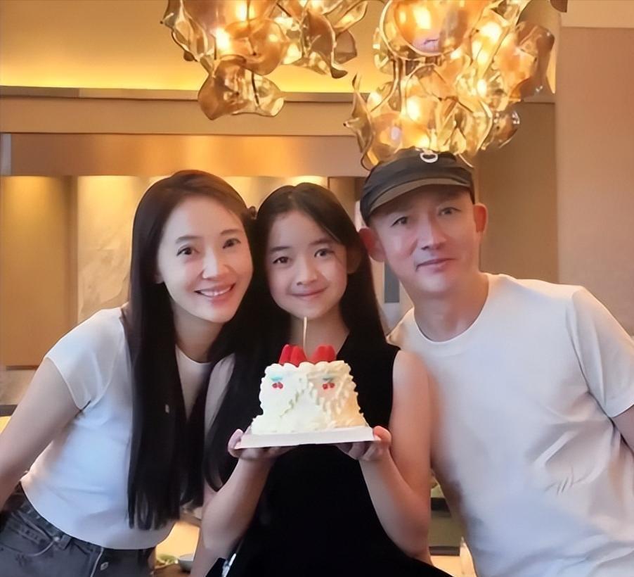 聂远发文替女儿宣传新剧，称呼女儿为老师，又一个星二代进圈拍戏-第1张图片-旧杳电影网