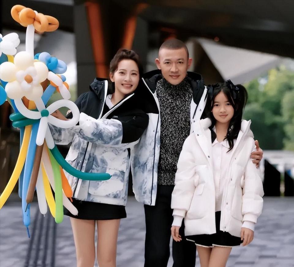 聂远发文替女儿宣传新剧，称呼女儿为老师，又一个星二代进圈拍戏-第5张图片-旧杳电影网