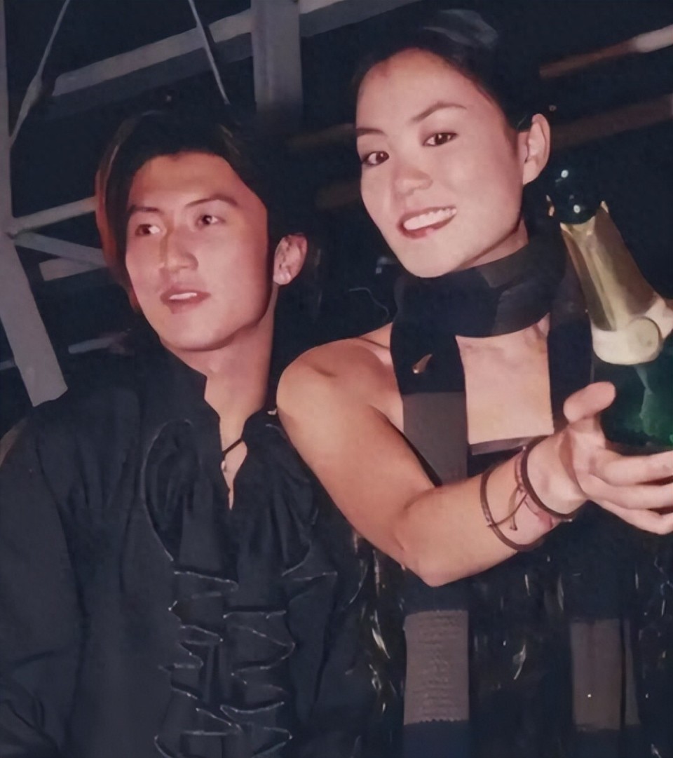 和王菲复合11年,谢霆锋坦言不婚的原因,担心的事还是发生了-第1张图片-旧杳电影网 和王菲复合11年,谢霆锋坦言不婚的原因,担心的事还是发生了-第1张图片-旧杳电影网