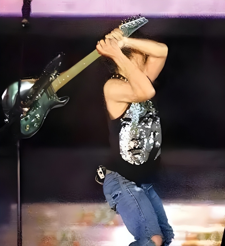 和王菲复合11年,谢霆锋坦言不婚的原因,担心的事还是发生了-第4张图片-旧杳电影网 和王菲复合11年,谢霆锋坦言不婚的原因,担心的事还是发生了-第4张图片-旧杳电影网