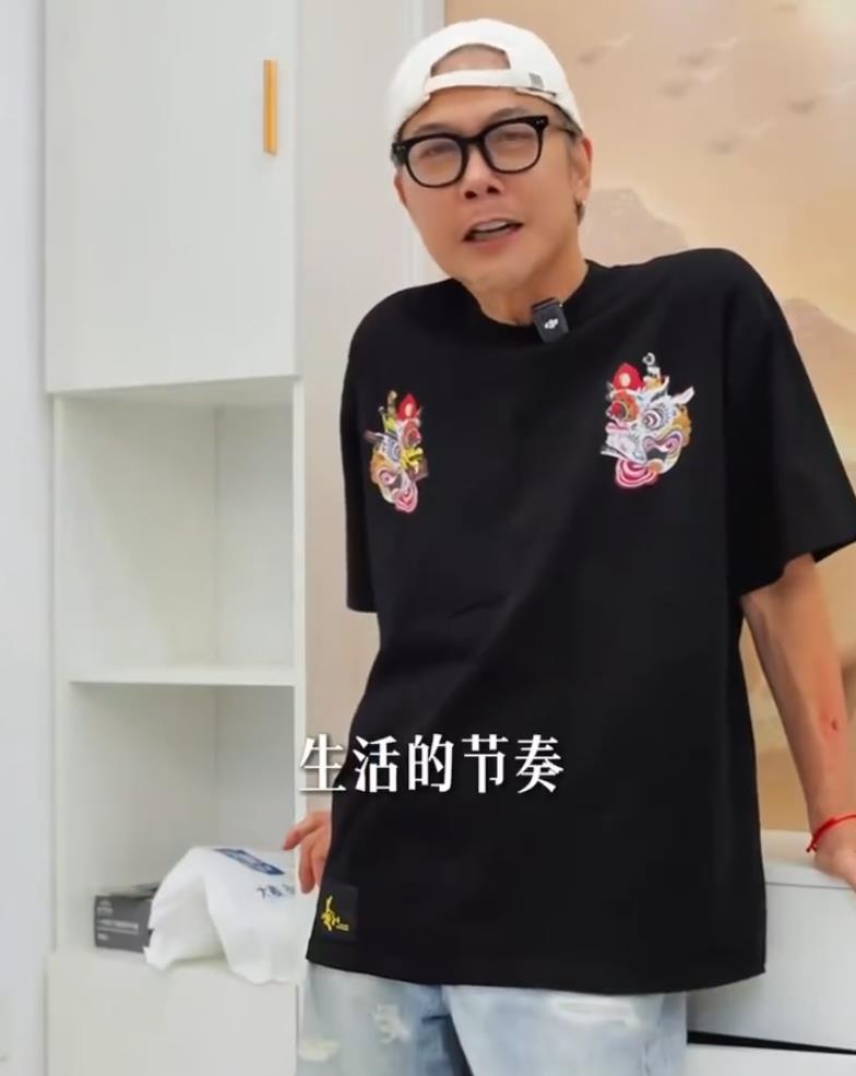 港星集体加速变老?任达华苍老亮相,古天乐再演《寻秦记》变化大-第18张图片-旧杳电影网 港星集体加速变老?任达华苍老亮相,古天乐再演《寻秦记》变化大-第18张图片-旧杳电影网