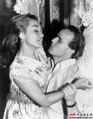 马龙·白兰度-第1张图片-旧杳电影网