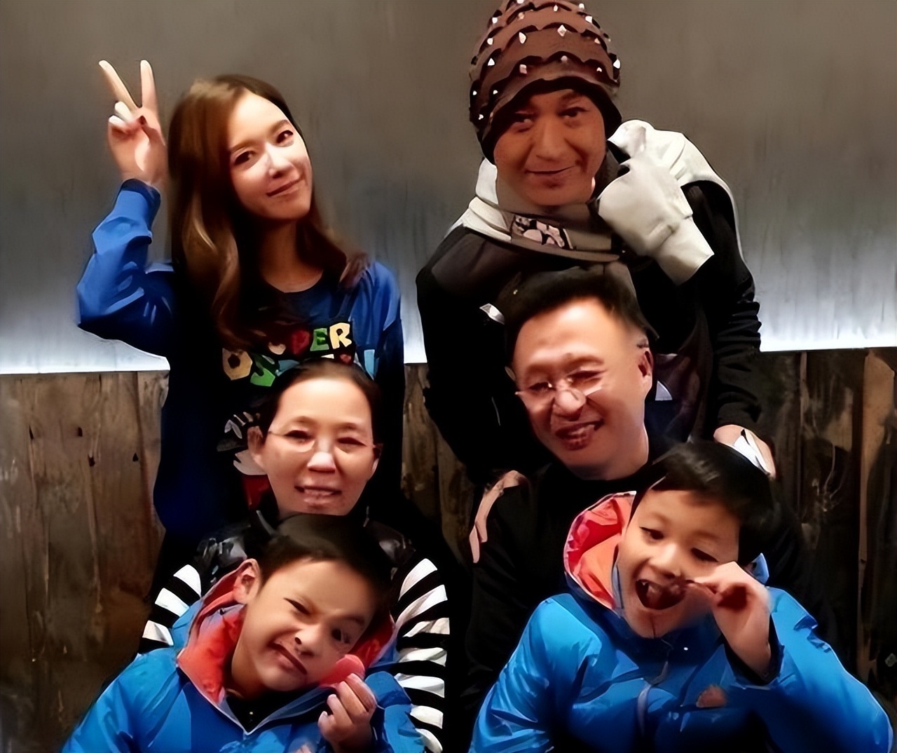 马景涛现状:发福到认不出,和新女友很甜蜜,辽宁亲戚和他很亲近-第7张图片-旧杳电影网 马景涛现状:发福到认不出,和新女友很甜蜜,辽宁亲戚和他很亲近-第7张图片-旧杳电影网