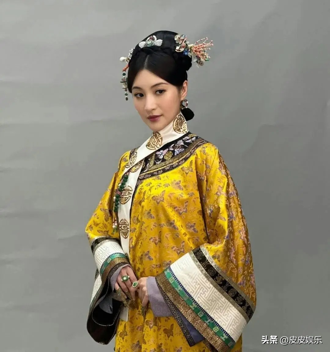 “戏混子”扎堆?演技尴尬、相貌平平,这几位演员实在离谱-第4张图片-旧杳电影网 “戏混子”扎堆?演技尴尬、相貌平平,这几位演员实在离谱-第4张图片-旧杳电影网