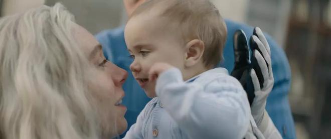 复古叙事破困局——《神奇4侠:初露锋芒》-第8张图片-旧杳电影网 复古叙事破困局——《神奇4侠:初露锋芒》-第8张图片-旧杳电影网