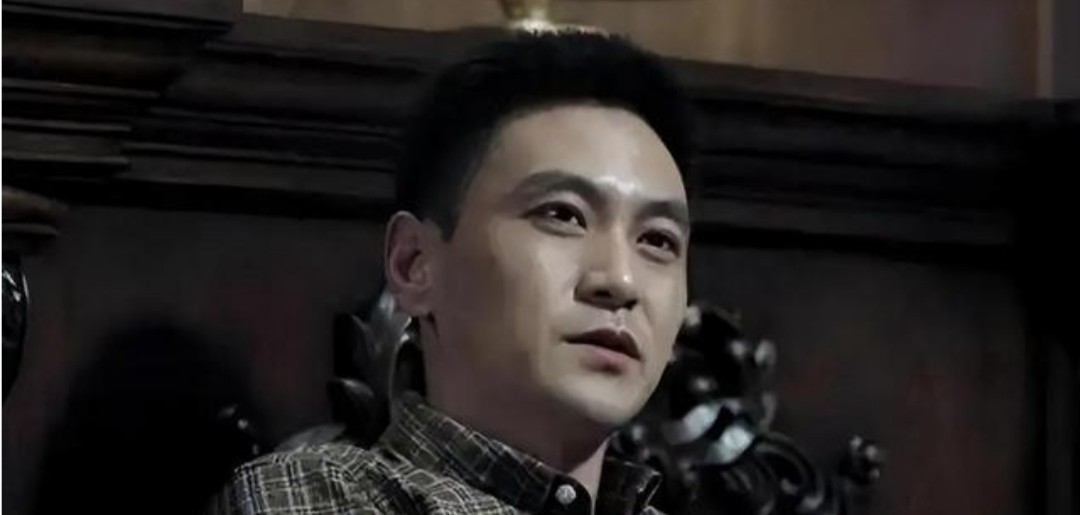 演员李飞接不到戏,“落魄”到陪母亲摆摊买鱼,背后的真相太现实-第5张图片-旧杳电影网 演员李飞接不到戏,“落魄”到陪母亲摆摊买鱼,背后的真相太现实-第5张图片-旧杳电影网