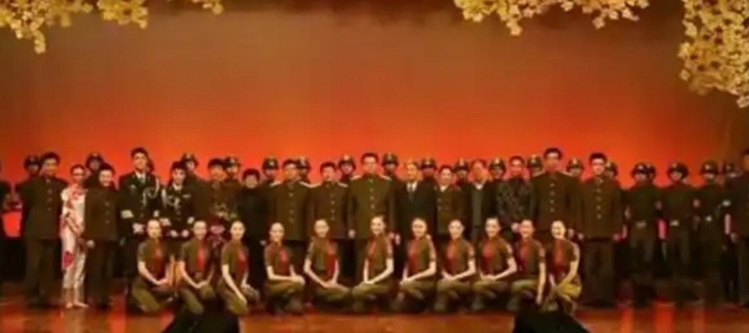 演员李飞接不到戏,“落魄”到陪母亲摆摊买鱼,背后的真相太现实-第4张图片-旧杳电影网 演员李飞接不到戏,“落魄”到陪母亲摆摊买鱼,背后的真相太现实-第4张图片-旧杳电影网