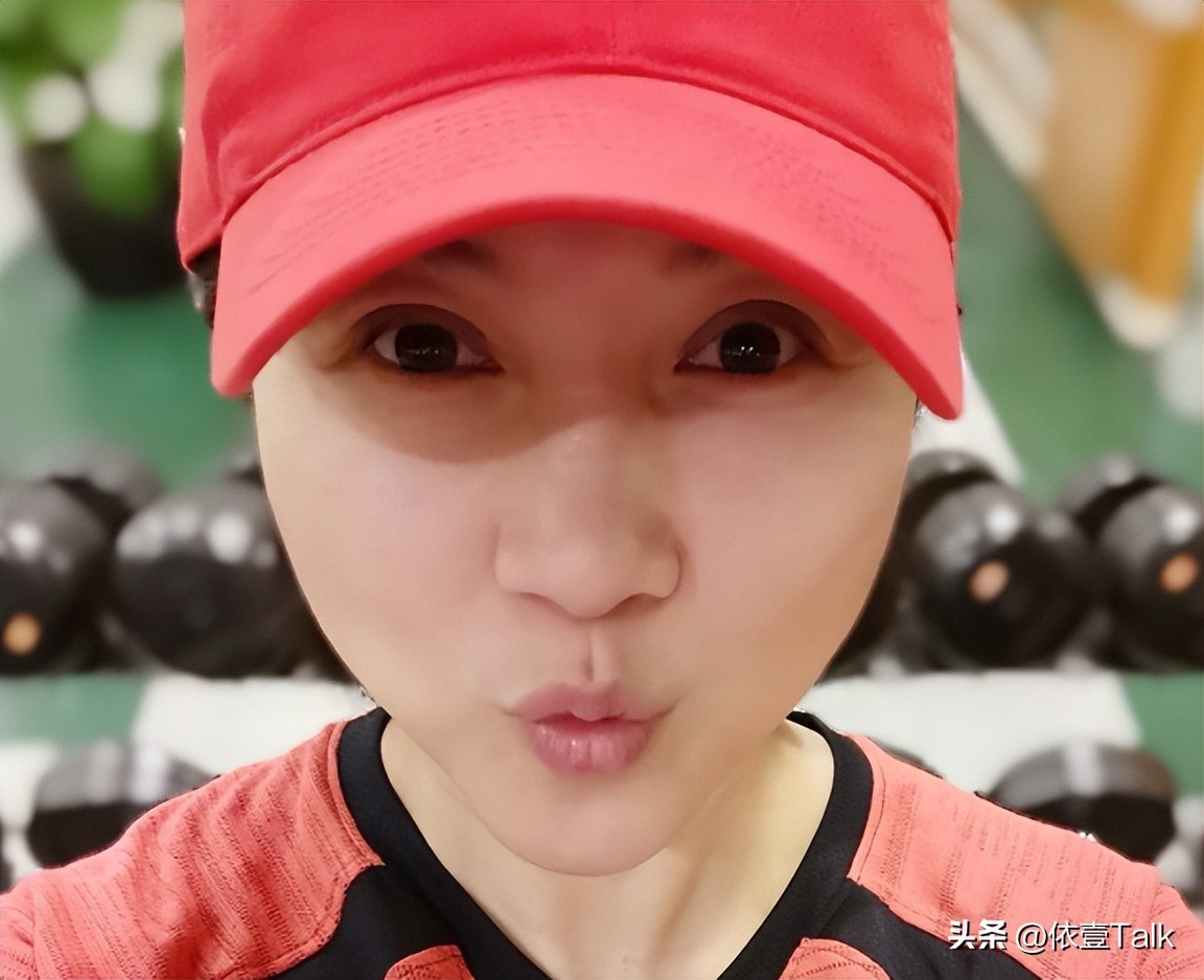 没想到52岁颜丙燕官宣比自己小 20 岁的男友才两个月，竟被全网攻击-第17张图片-旧杳电影网