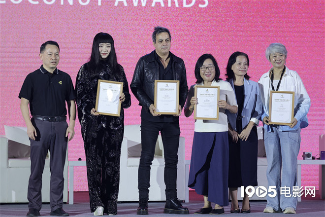 海影节举行评委见面会 郭涛梅婷曾美慧孜等亮相-第6张图片-旧杳电影网 海影节举行评委见面会 郭涛梅婷曾美慧孜等亮相-第6张图片-旧杳电影网