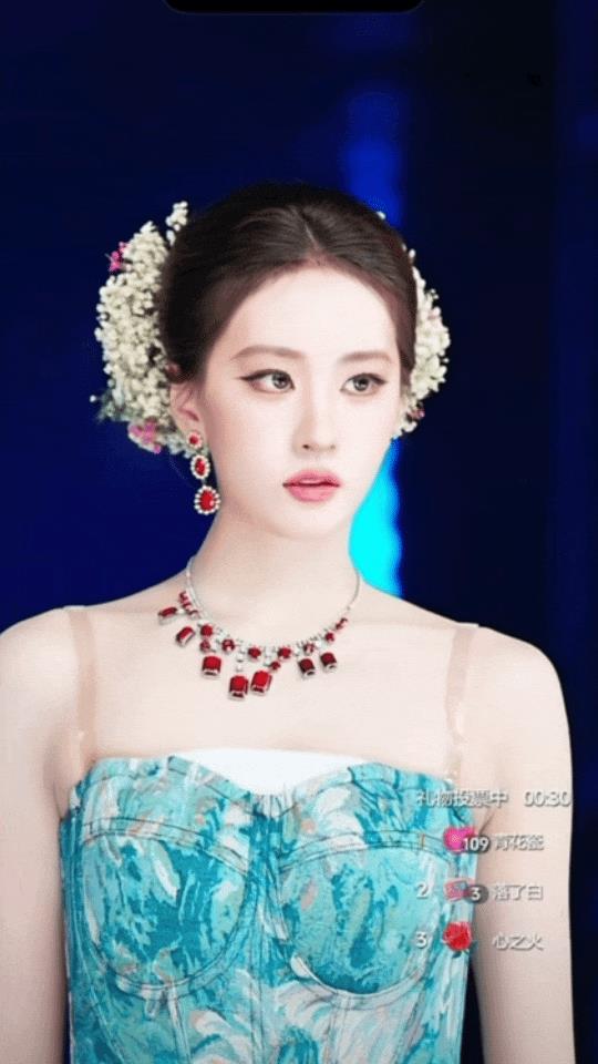 单月狂揽上千万次观看，团播批量复刻“刘亦菲”-第2张图片-旧杳电影网