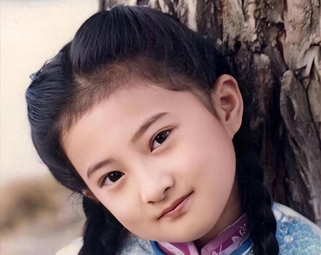 没想到，44岁仍选择不婚不育的金铭，早已走上了另一条大道-第1张图片-旧杳电影网