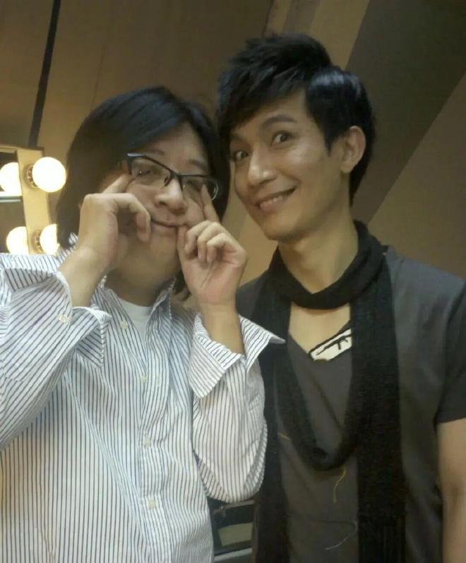 乐坛顶流，已成植物人-第5张图片-旧杳电影网