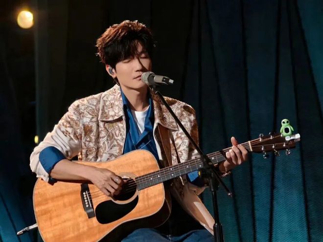 乐坛顶流，已成植物人-第6张图片-旧杳电影网