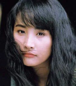 乐坛顶流，已成植物人-第17张图片-旧杳电影网