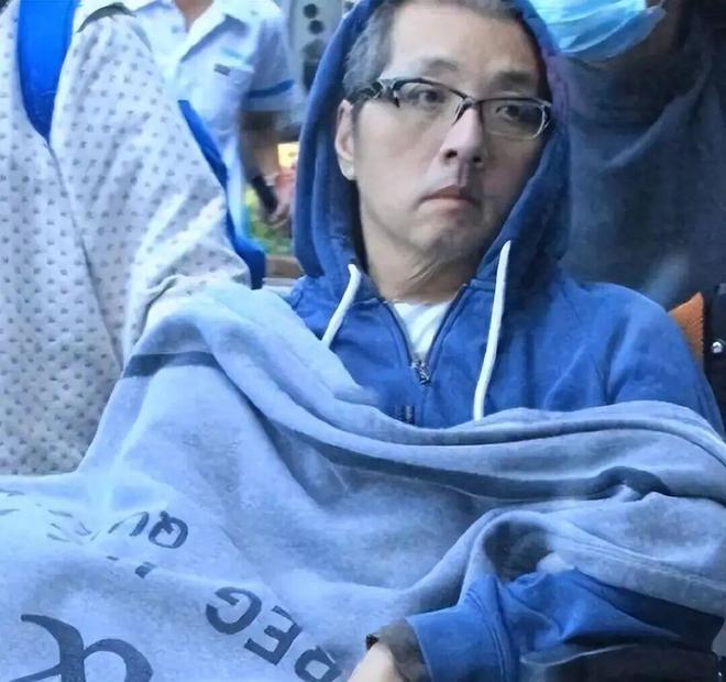 乐坛顶流，已成植物人-第28张图片-旧杳电影网