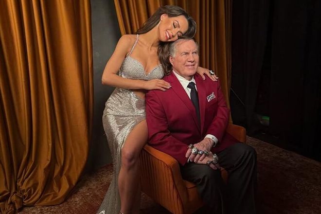 7旬亿万富豪热恋24岁女友成全美笑柄？砸巨资助她暴富，不惜自毁事业：老房着大火！-第6张图片-旧杳电影网