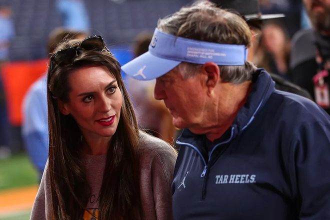 7旬亿万富豪热恋24岁女友成全美笑柄？砸巨资助她暴富，不惜自毁事业：老房着大火！-第29张图片-旧杳电影网