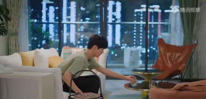 甜而不腻，《狙击蝴蝶》拍出了爱的纯粹原貌-第10张图片-旧杳电影网