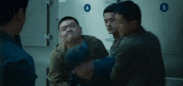 《黑白局》的“千层饼”叙事：你以为你在第三层，其实编剧在第五层-第5张图片-旧杳电影网