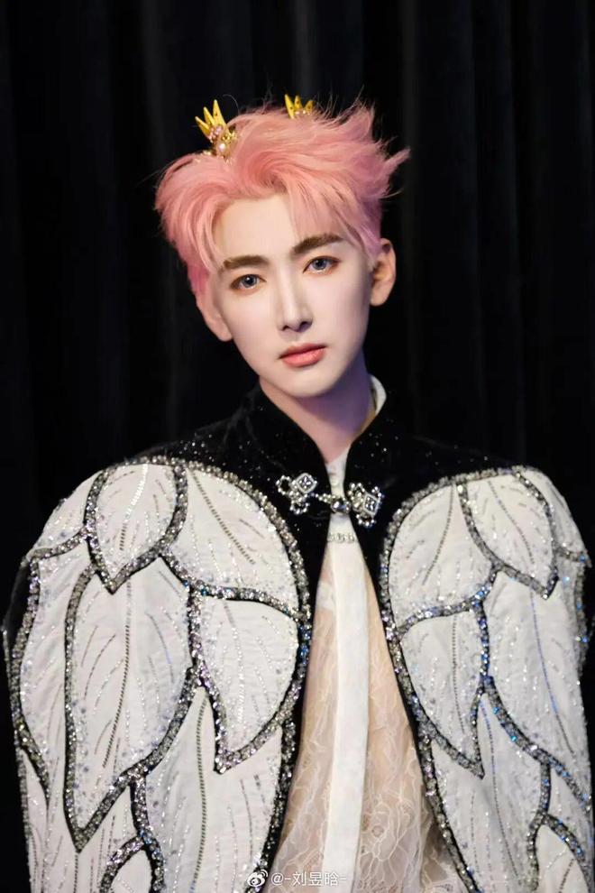 冻龄男神偷吃被抓？高圆圆综艺替身？鞠婧祎阴阳合同？刘昱晗翻车道歉？姨太问答-第3张图片-旧杳电影网